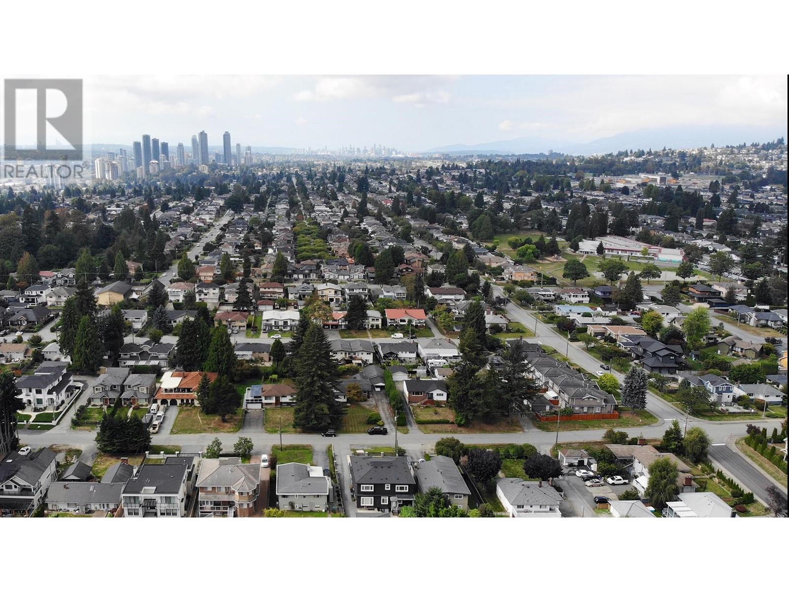 Listing Picture 19 of 19 : 1461 SHERLOCK AVENUE, Burnaby / 本拿比 - 魯藝地產 Yvonne Lu Group - MLS Medallion Club Member