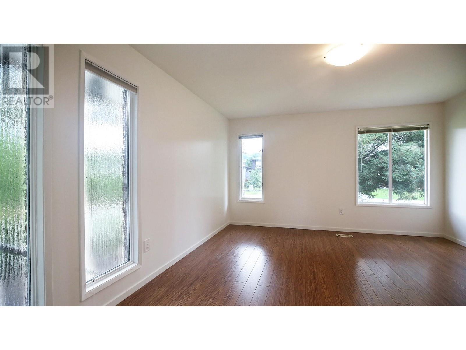 Listing Picture 9 of 19 : 1461 SHERLOCK AVENUE, Burnaby / 本拿比 - 魯藝地產 Yvonne Lu Group - MLS Medallion Club Member