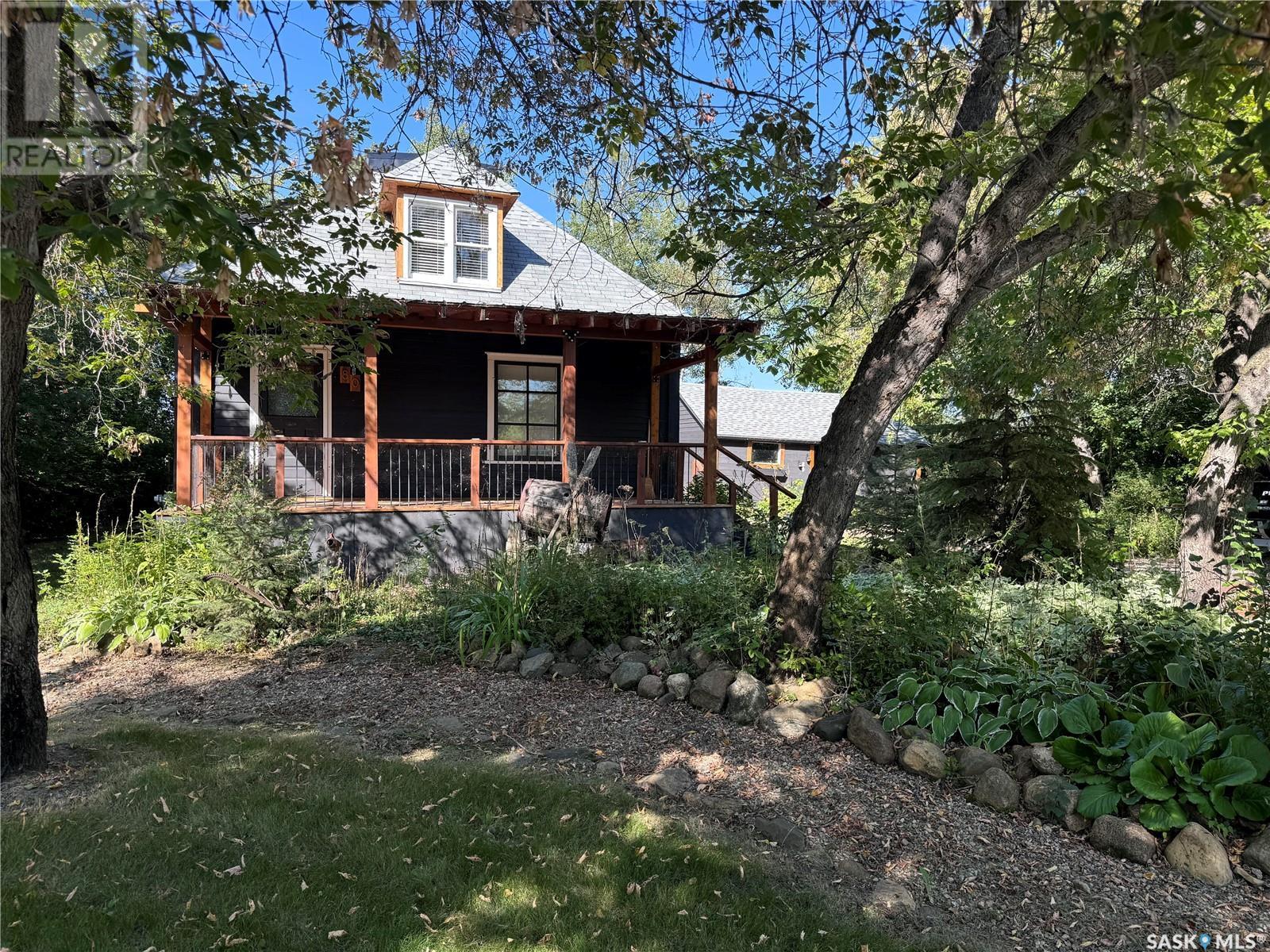 Property at 80 Lakeshore DRIVE image 1