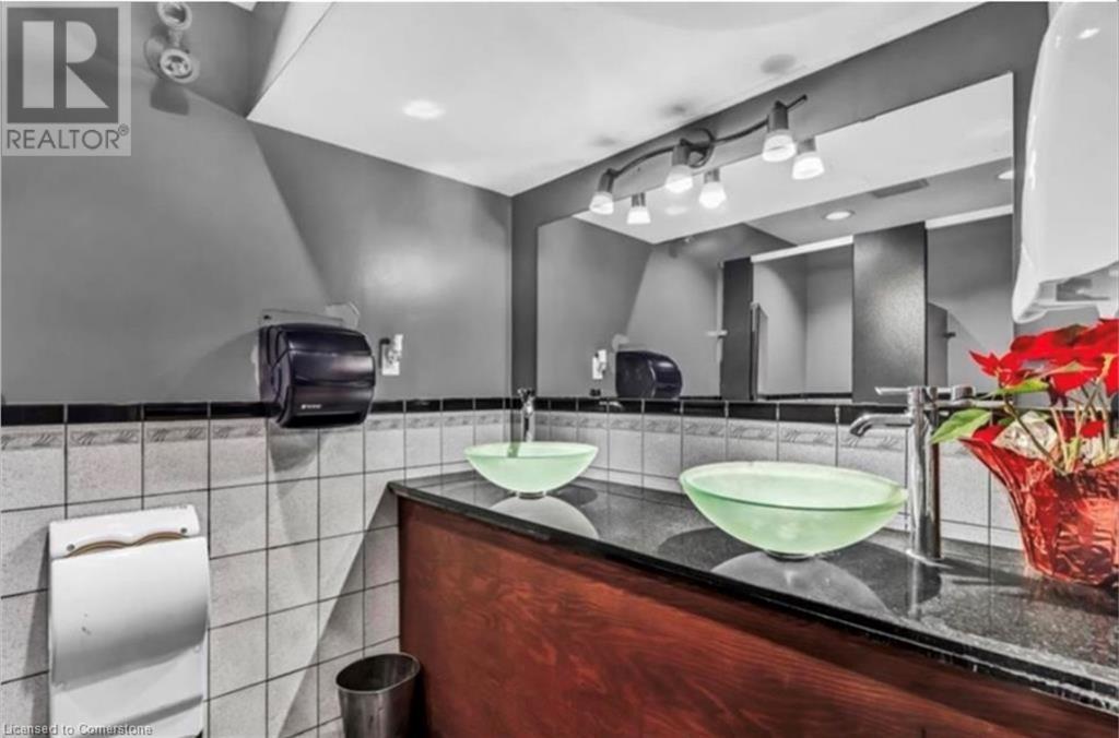 141 Wyndham Street N, Guelph, Ontario  N1H 4E9 - Photo 35 - 40646022