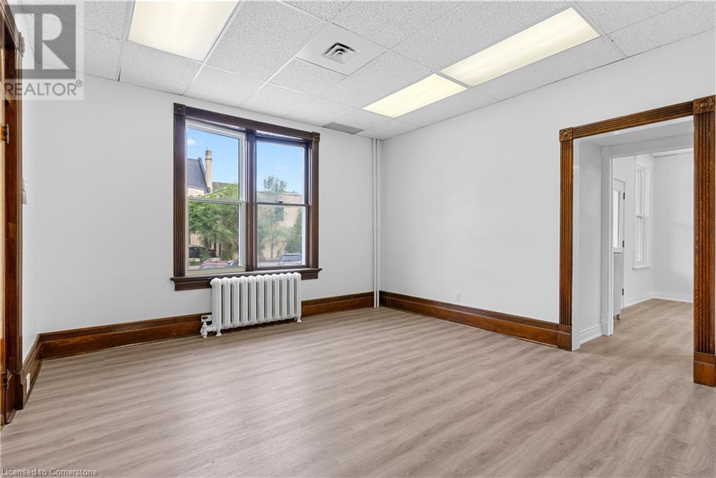 18 Weber Street W Unit# Main Floor, Kitchener, Ontario  N2H 3Z2 - Photo 8 - 40584793