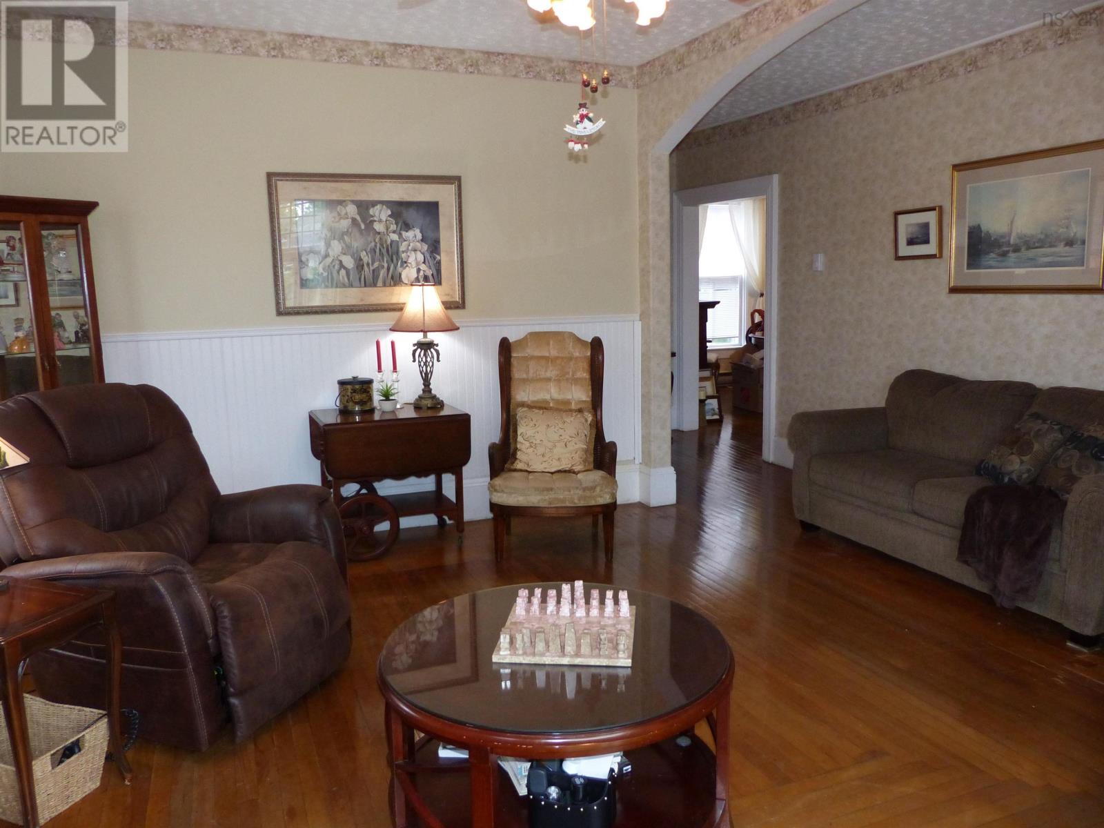 147 King Street, Bridgewater, Nova Scotia  B4V 1A4 - Photo 10 - 202412398