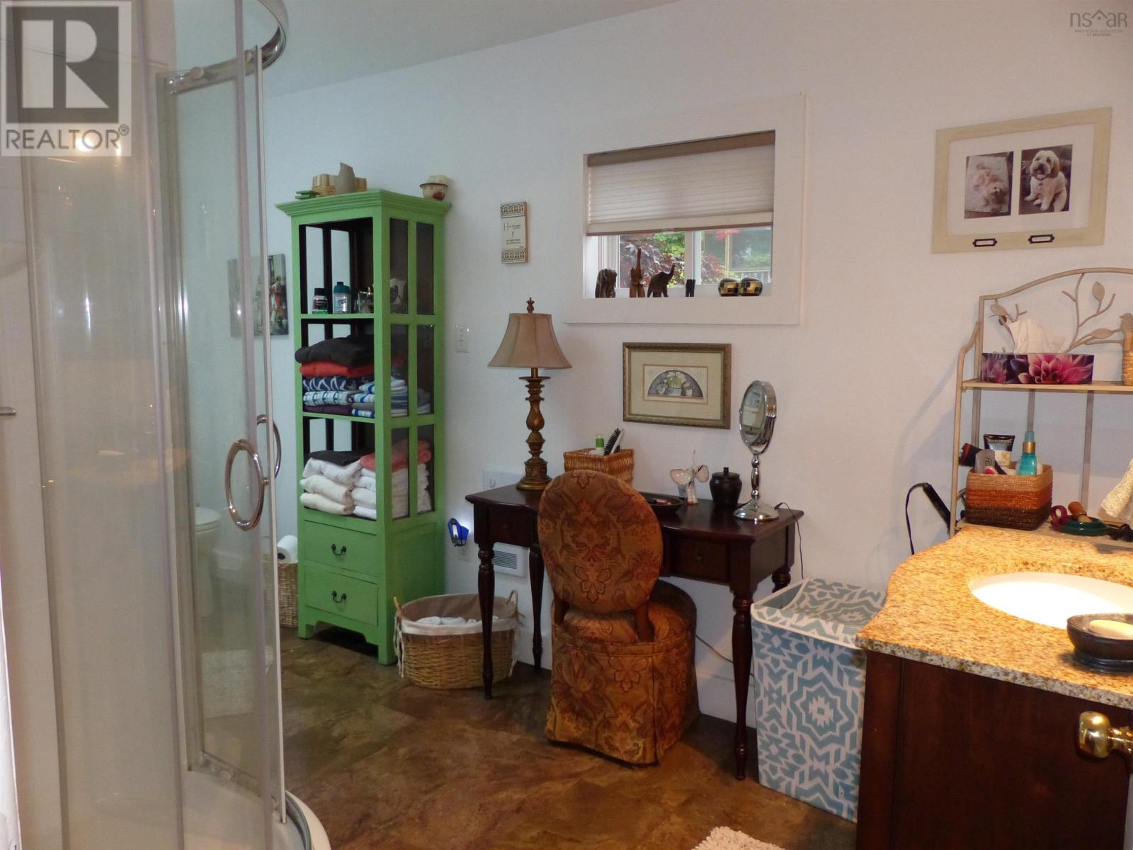 147 King Street, Bridgewater, Nova Scotia  B4V 1A4 - Photo 16 - 202412398