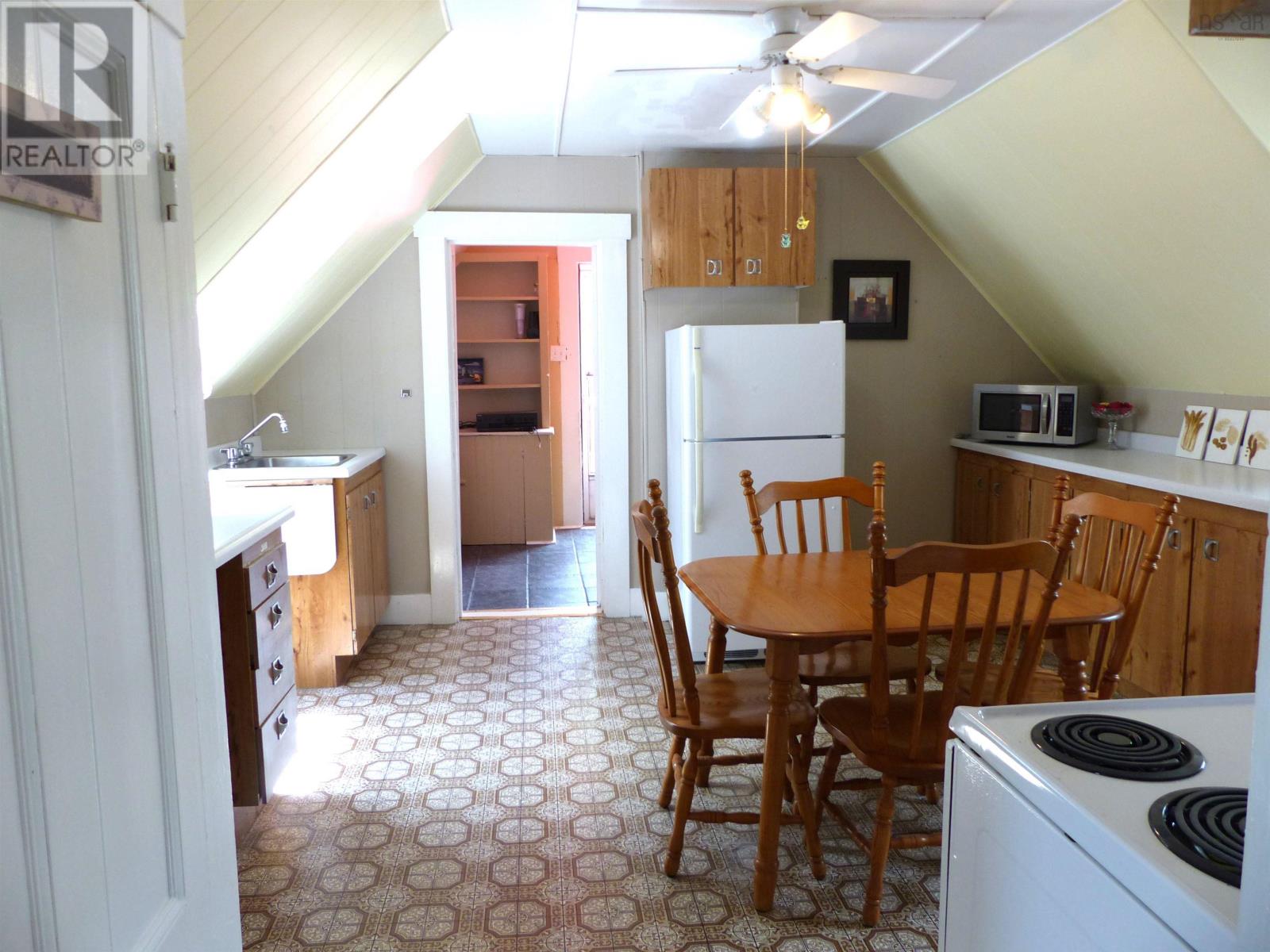 147 King Street, Bridgewater, Nova Scotia  B4V 1A4 - Photo 22 - 202412398