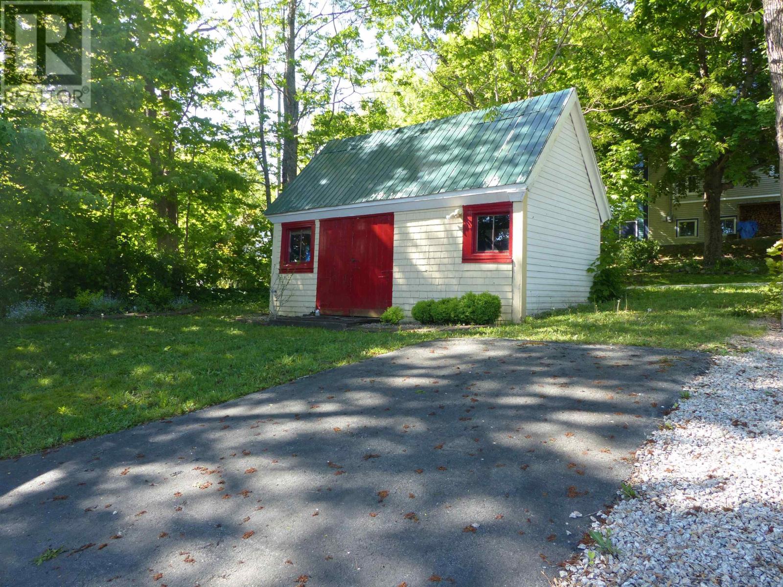 147 King Street, Bridgewater, Nova Scotia  B4V 1A4 - Photo 4 - 202412398