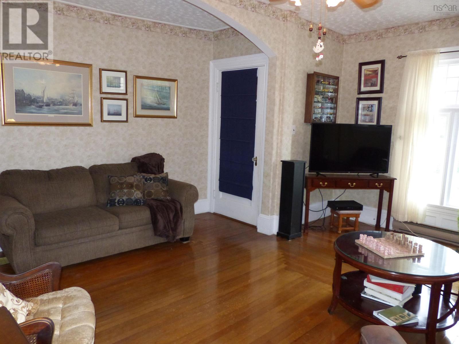 147 King Street, Bridgewater, Nova Scotia  B4V 1A4 - Photo 9 - 202412398