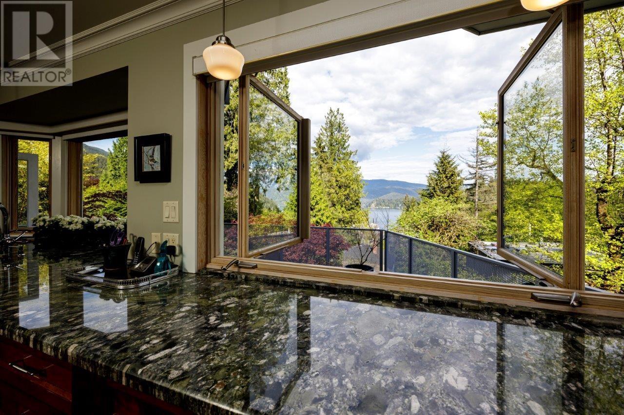 2190 Badger Road, North Vancouver, British Columbia  V7G 1T1 - Photo 15 - R2923376