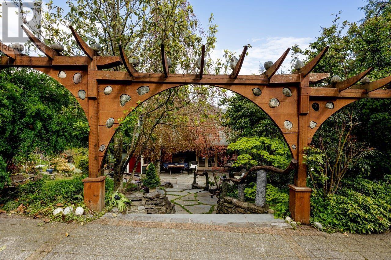 2190 Badger Road, North Vancouver, British Columbia  V7G 1T1 - Photo 37 - R2923376