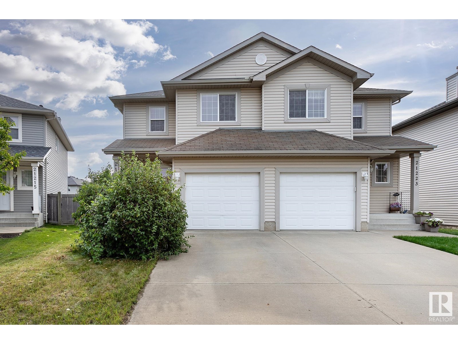 21219 90 AV NW, edmonton, Alberta