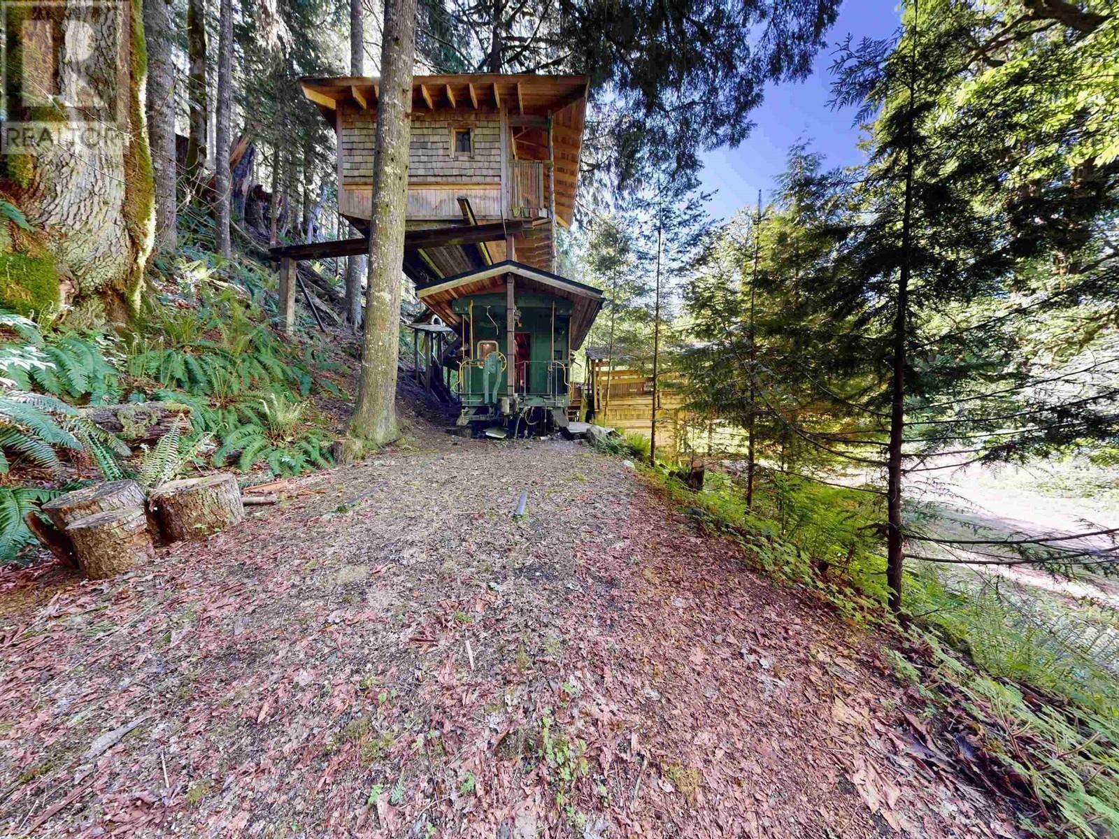 1030 S Rustad Road, Squamish, British Columbia  V0N 2L2 - Photo 25 - R2925358