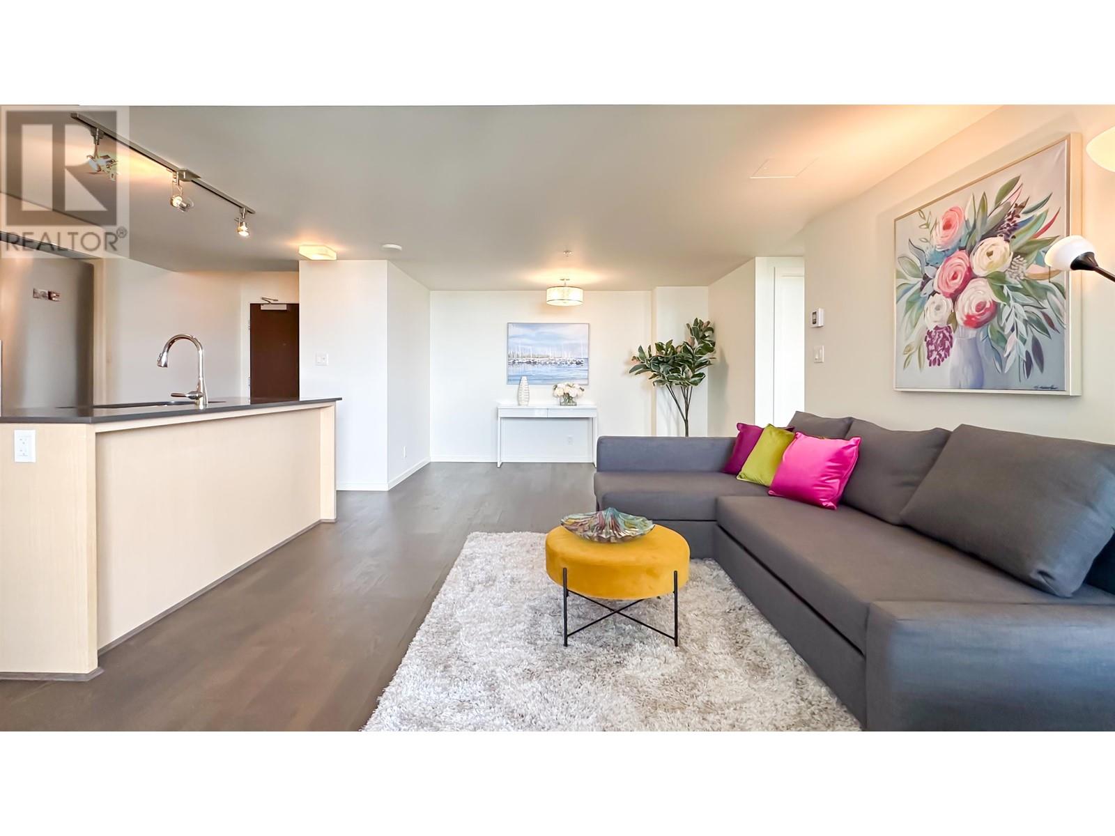 Listing Picture 3 of 19 : 1513 7788 ACKROYD ROAD, Richmond / 烈治文 - 魯藝地產 Yvonne Lu Group - MLS Medallion Club Member