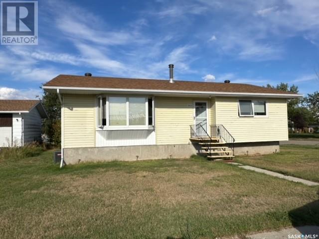 303 Dominion Bay, Central Butte, Saskatchewan  S0H 0T0 - Photo 1 - SK983669