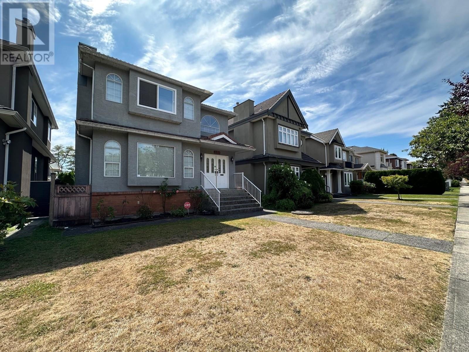Property at 128 W 48TH AVENUE image 2