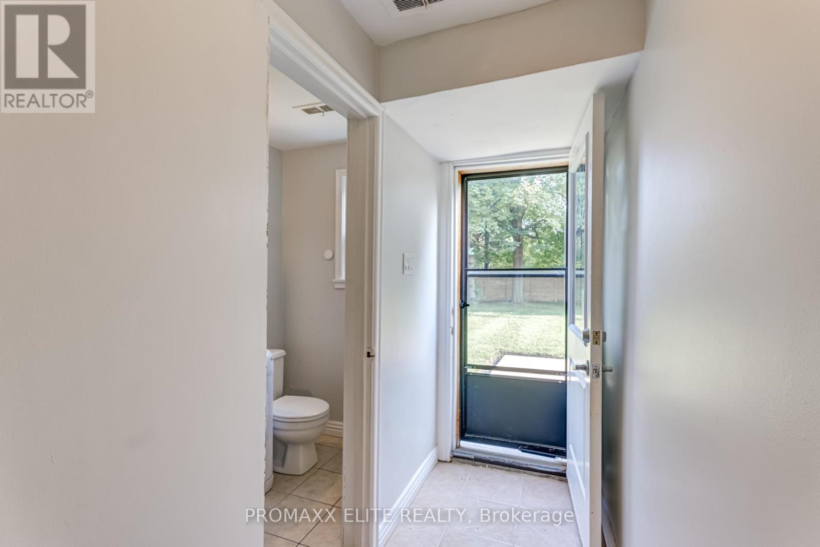 49 Bowerbank Drive, Toronto, Ontario  M2M 1Z9 - Photo 31 - C9350167