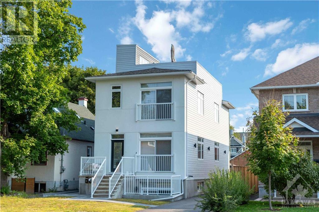 683 Melbourne AvenueOttawa, Ontario  K2A 1X4 - Photo 1 - X9519313