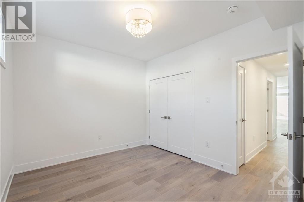 683 Melbourne AvenueOttawa, Ontario  K2A 1X4 - Photo 27 - X9519313