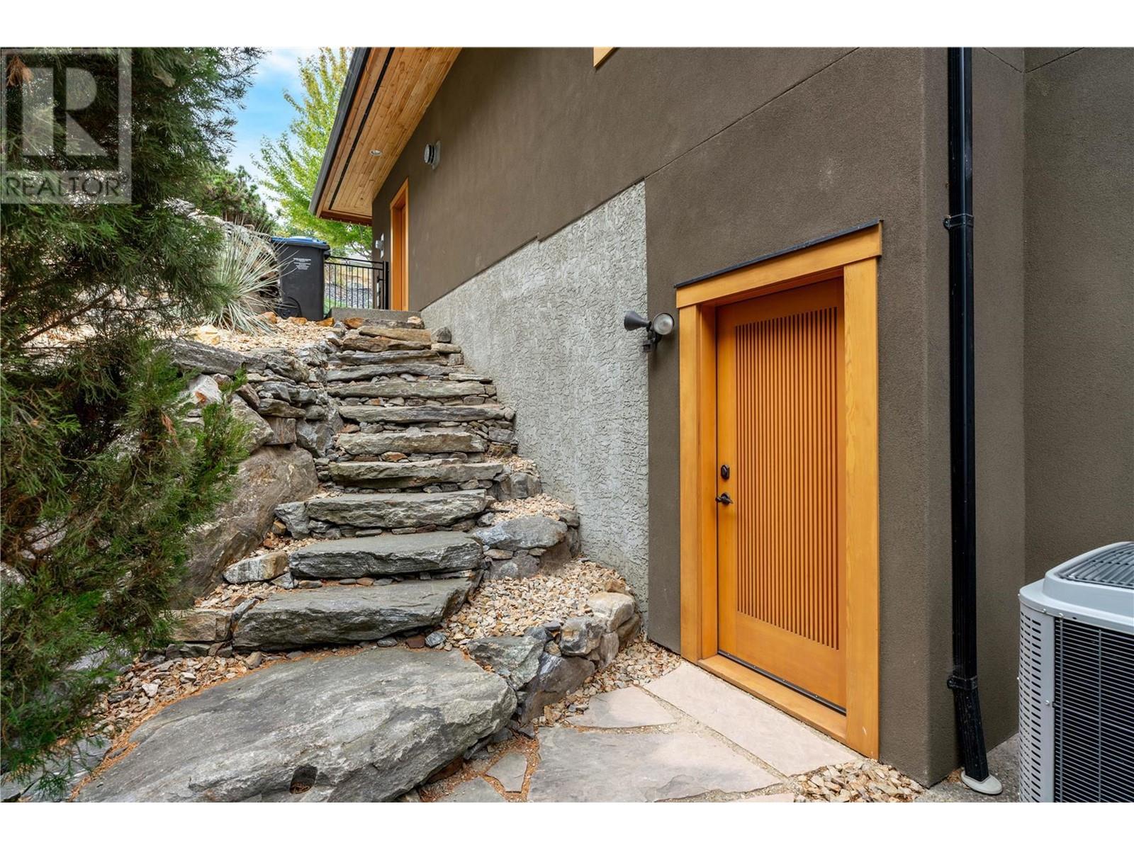 434 Viewcrest Road Kelowna