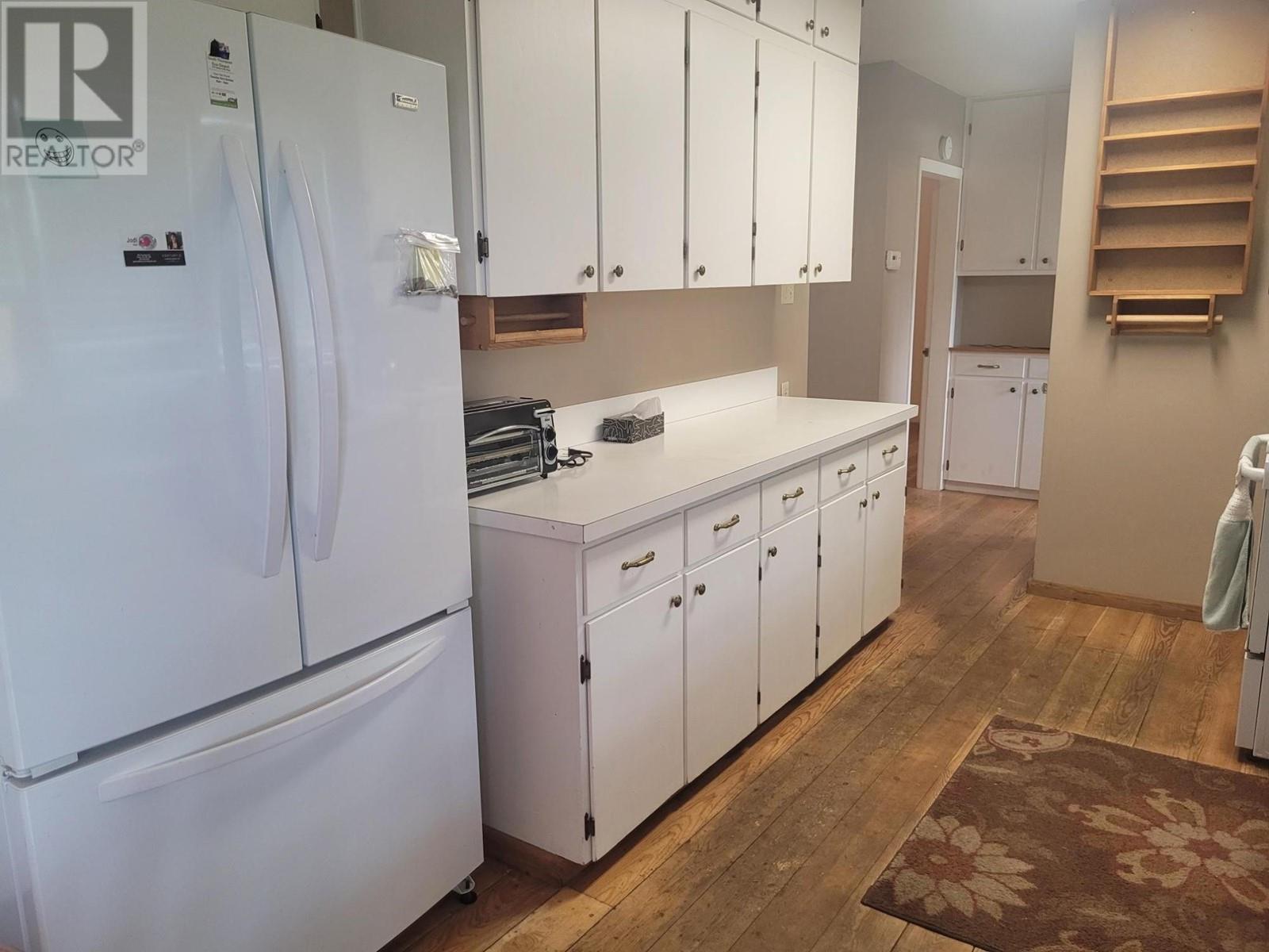 1166 Okanagan Ave, Chase, British Columbia  V0E 1M0 - Photo 4 - 180917