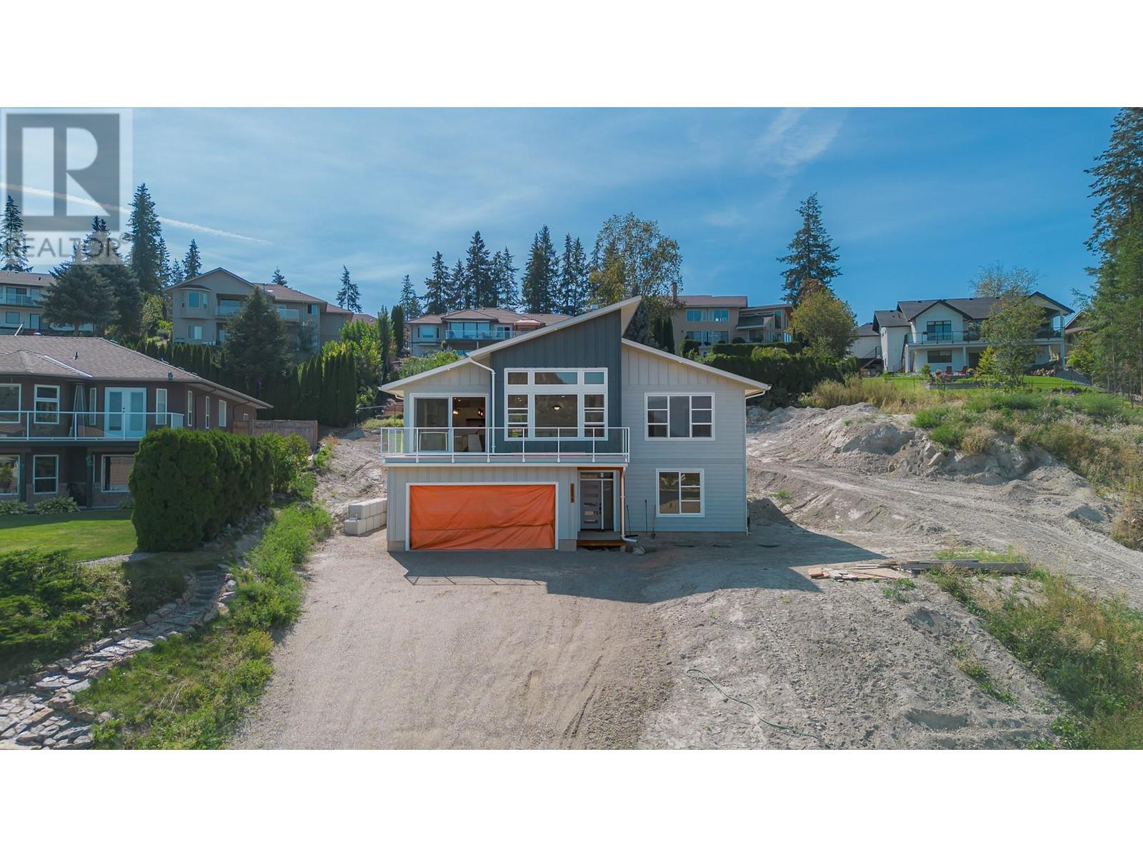 2594 Grand View Place, blind bay, British Columbia