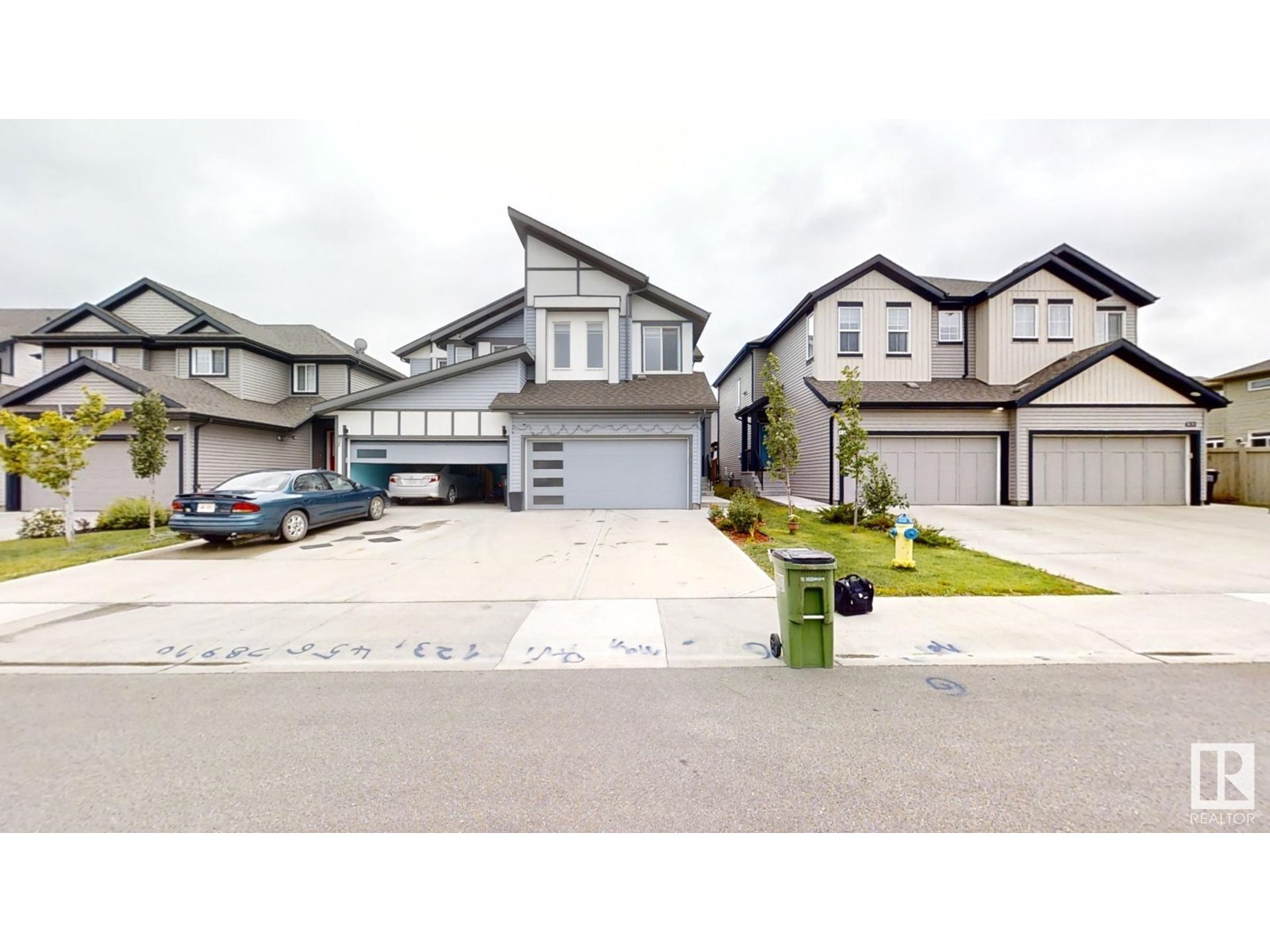 429 40 AV NW, edmonton, Alberta