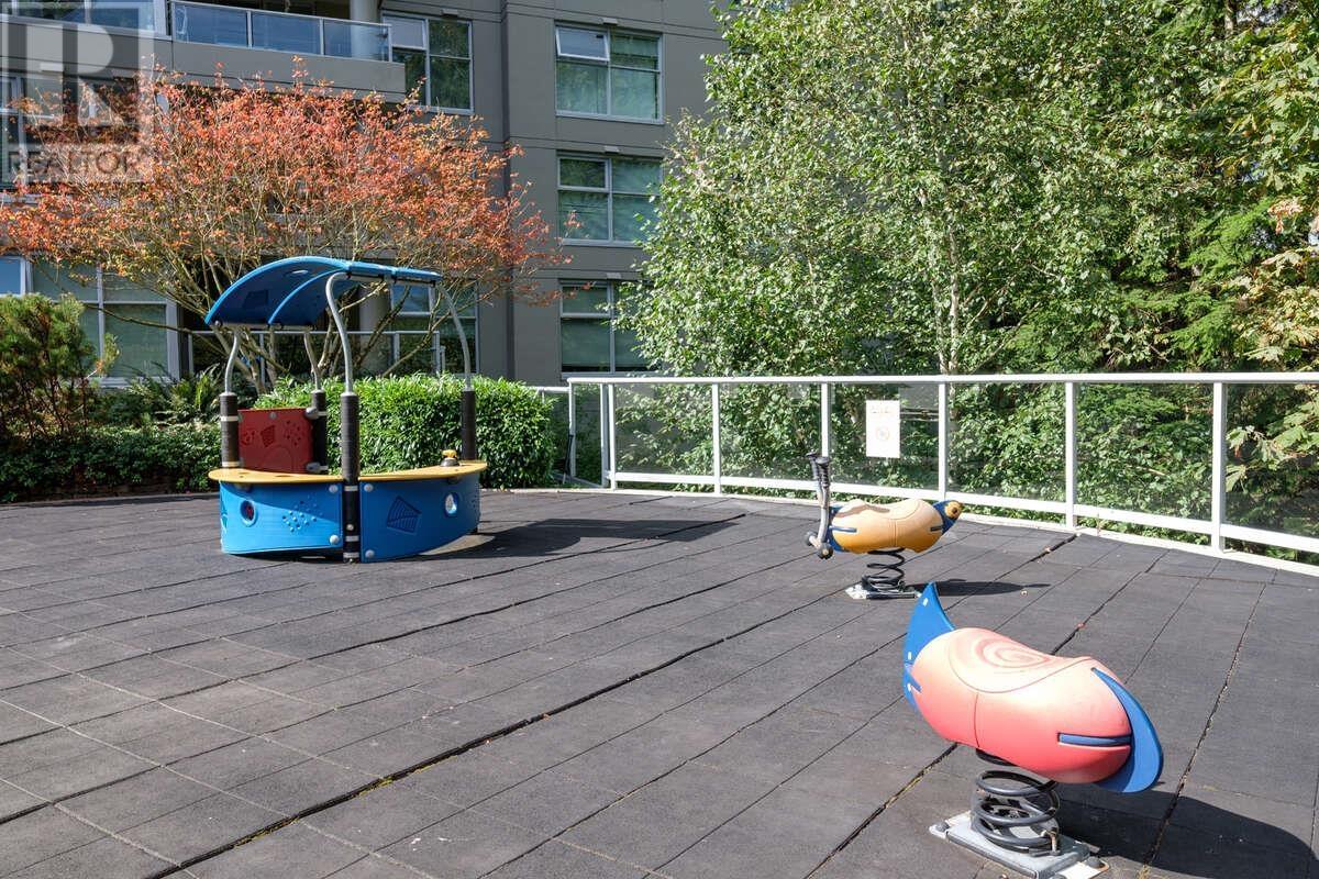 Listing Picture 24 of 30 : 403 9232 UNIVERSITY CRESCENT, Burnaby / 本拿比 - 魯藝地產 Yvonne Lu Group - MLS Medallion Club Member