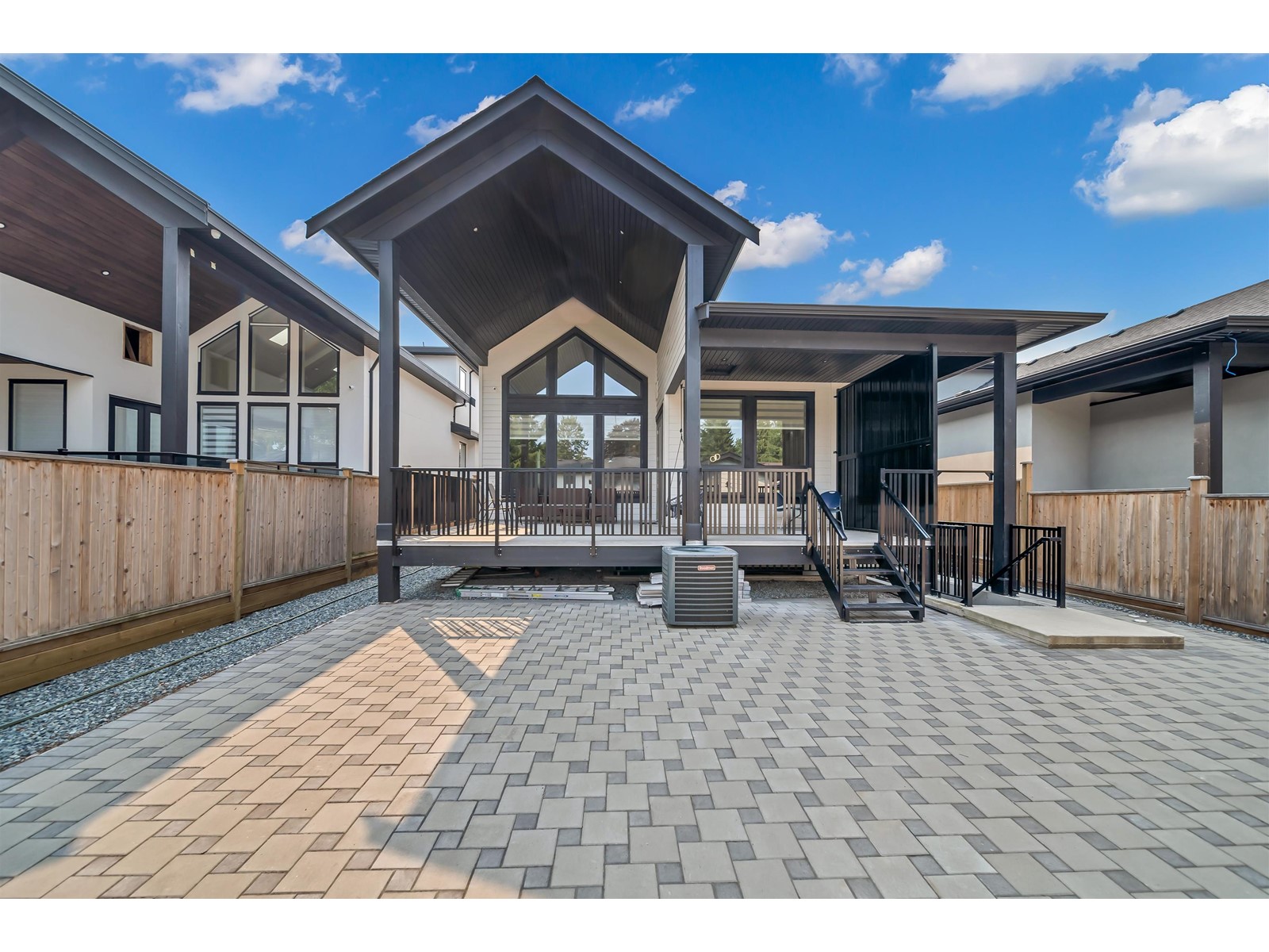 Property at 9442 118 STREET image 4