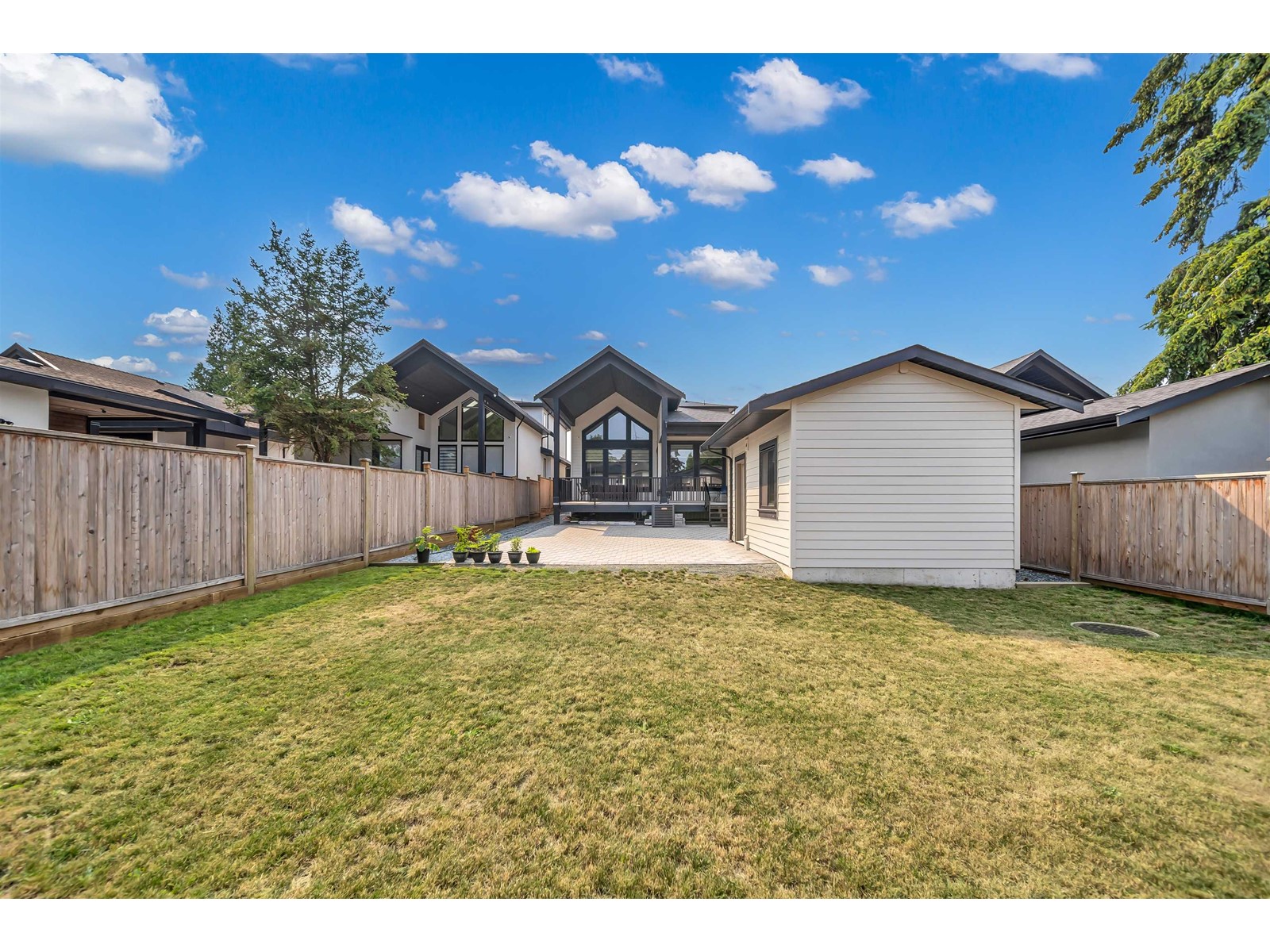 Property at 9442 118 STREET image 5