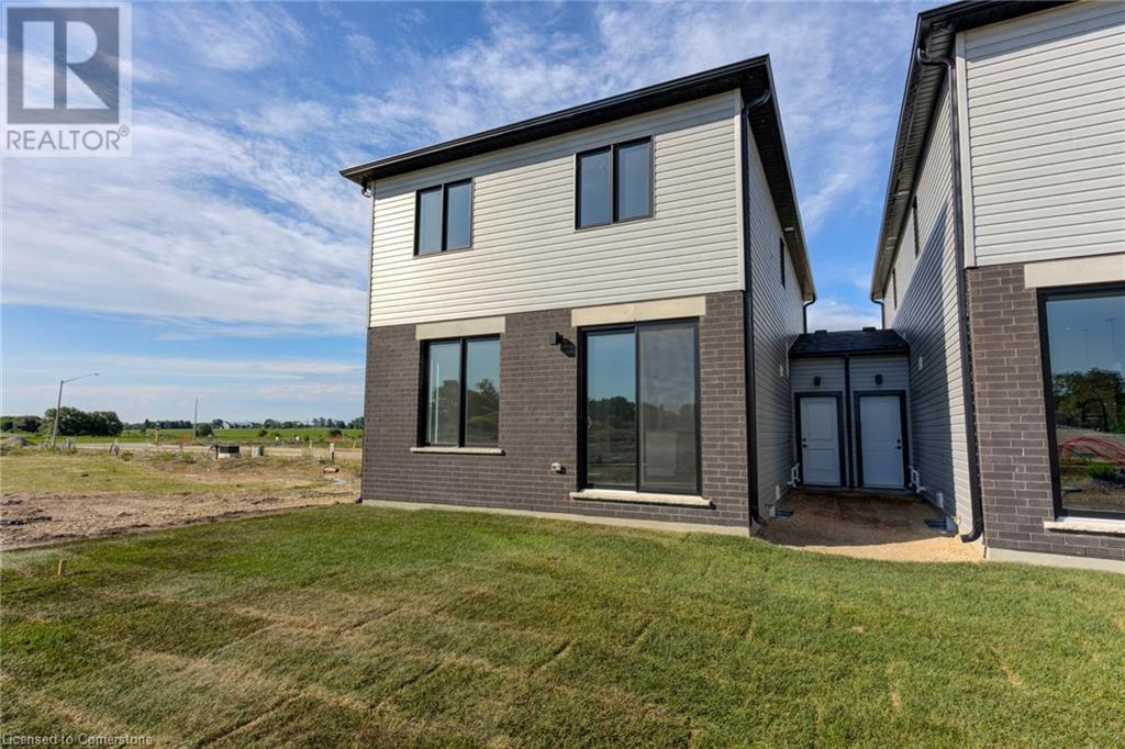 102 Thackeray Way, Harriston, Ontario  N0G 1Z0 - Photo 4 - 40586716