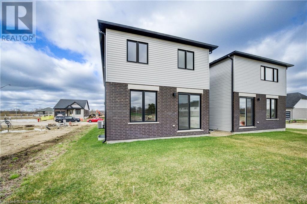 102 Thackeray Way, Harriston, Ontario  N0G 1Z0 - Photo 3 - 40586716