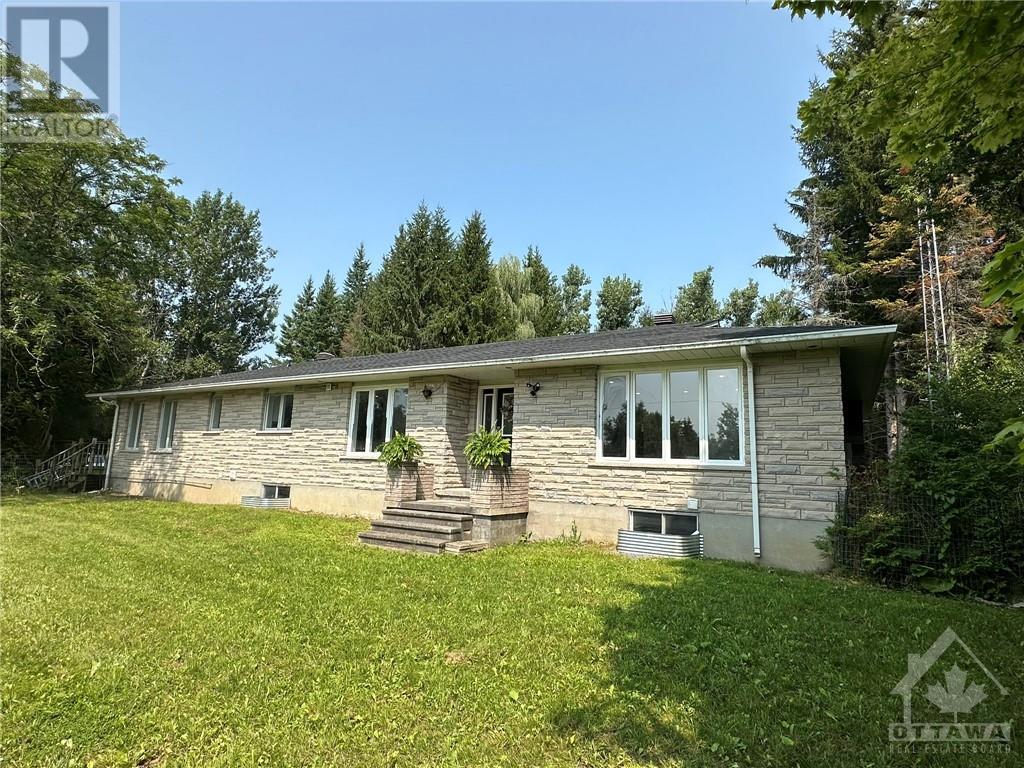 17017 Highway 43 Highway, Monkland, Ontario  K0C 1V0 - Photo 1 - 1407469