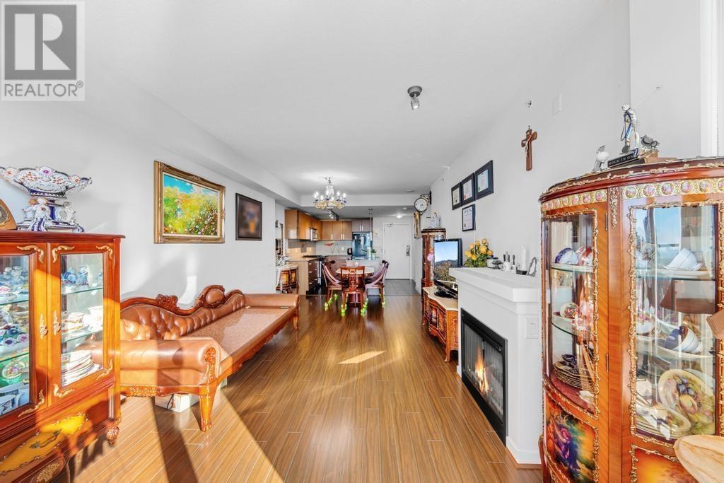 Listing Picture 7 of 23 : 3602 9888 CAMERON STREET, Burnaby / 本拿比 - 魯藝地產 Yvonne Lu Group - MLS Medallion Club Member