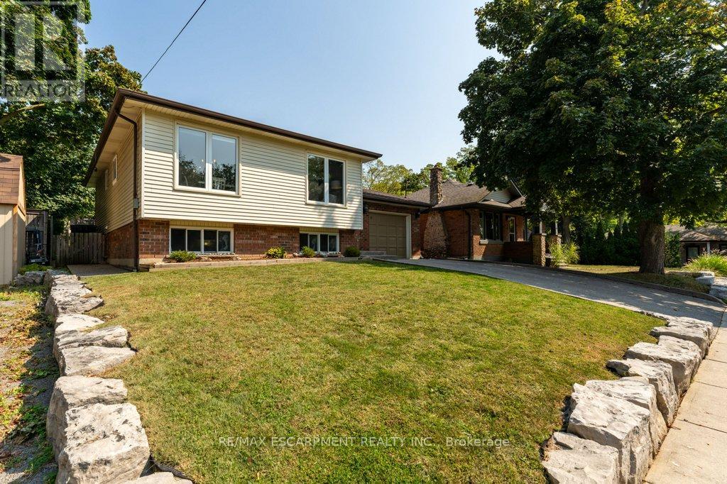 17 GEORGE STREET, hamilton (waterdown), Ontario