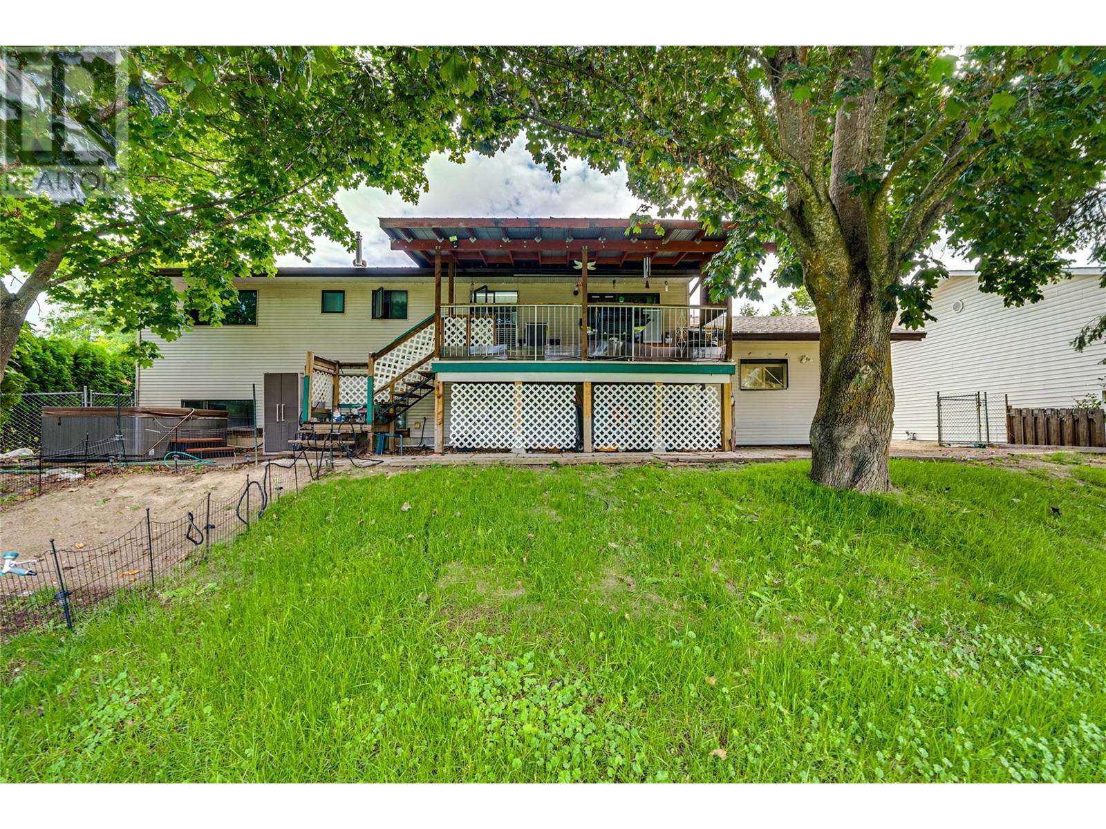 421 23 Street NE Salmon Arm