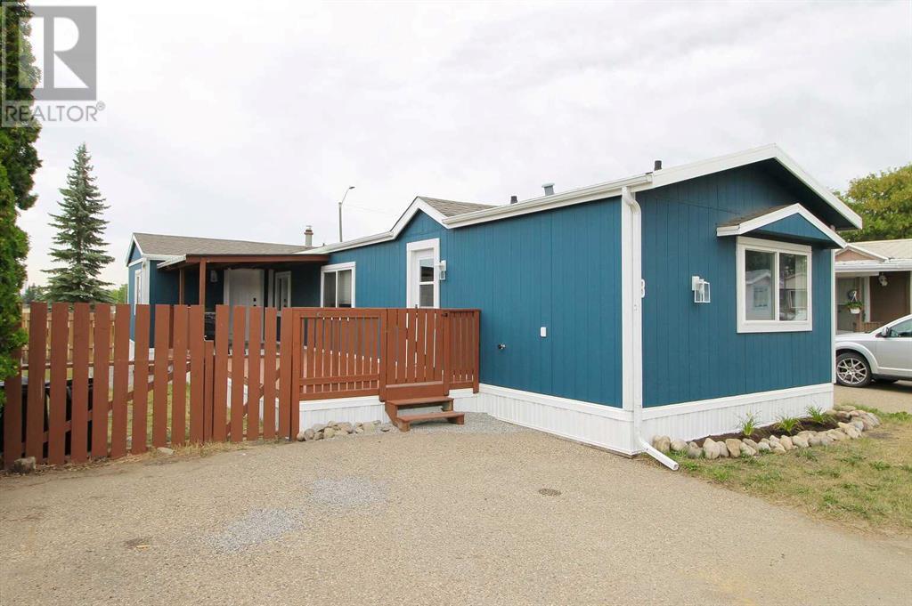 3, 85 Gasoline Alley  E, Rural Red Deer County, Alberta  T4E 1A9 - Photo 1 - A2161112