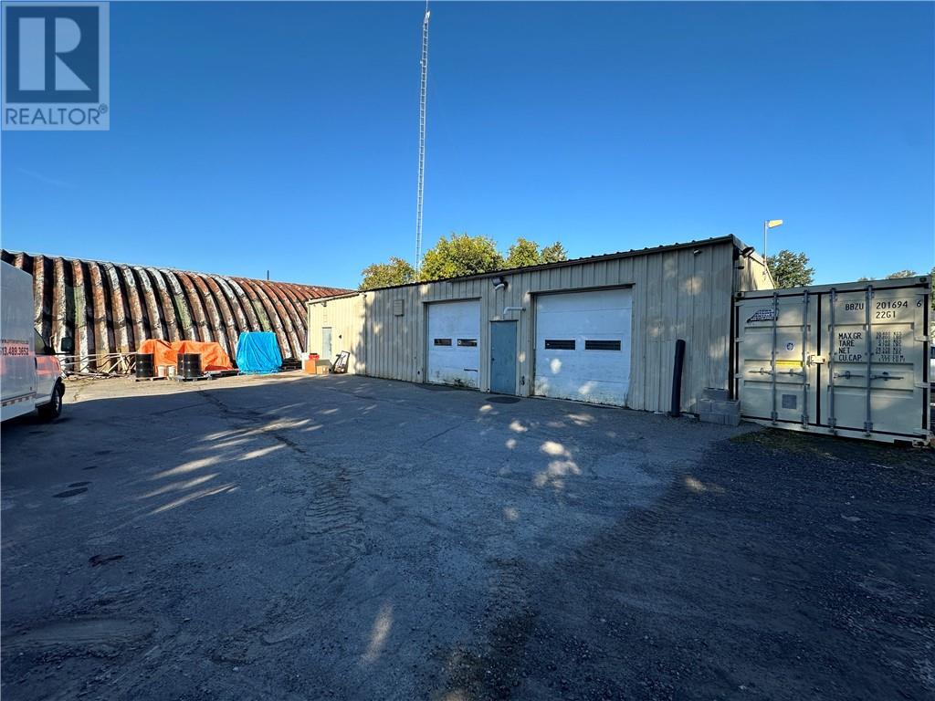 6679 FOURTH LINE ROAD, North Gower, Ontario One Percent Realty Ltd