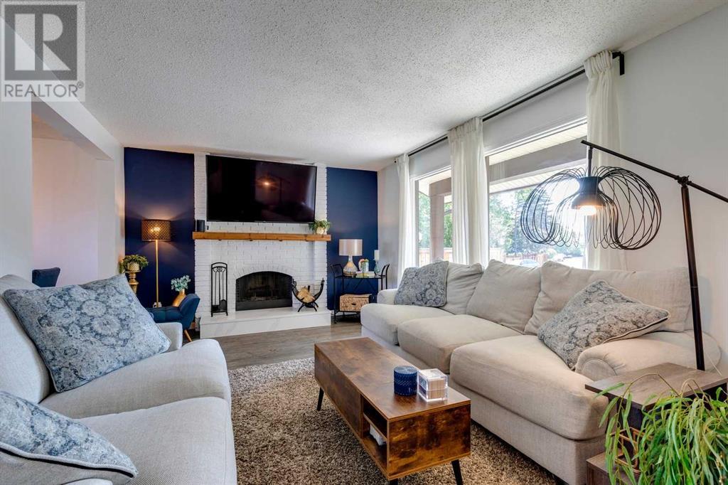 96 Coach Manor Terrace Sw, Calgary, Alberta  T3H 1C3 - Photo 8 - A2150728