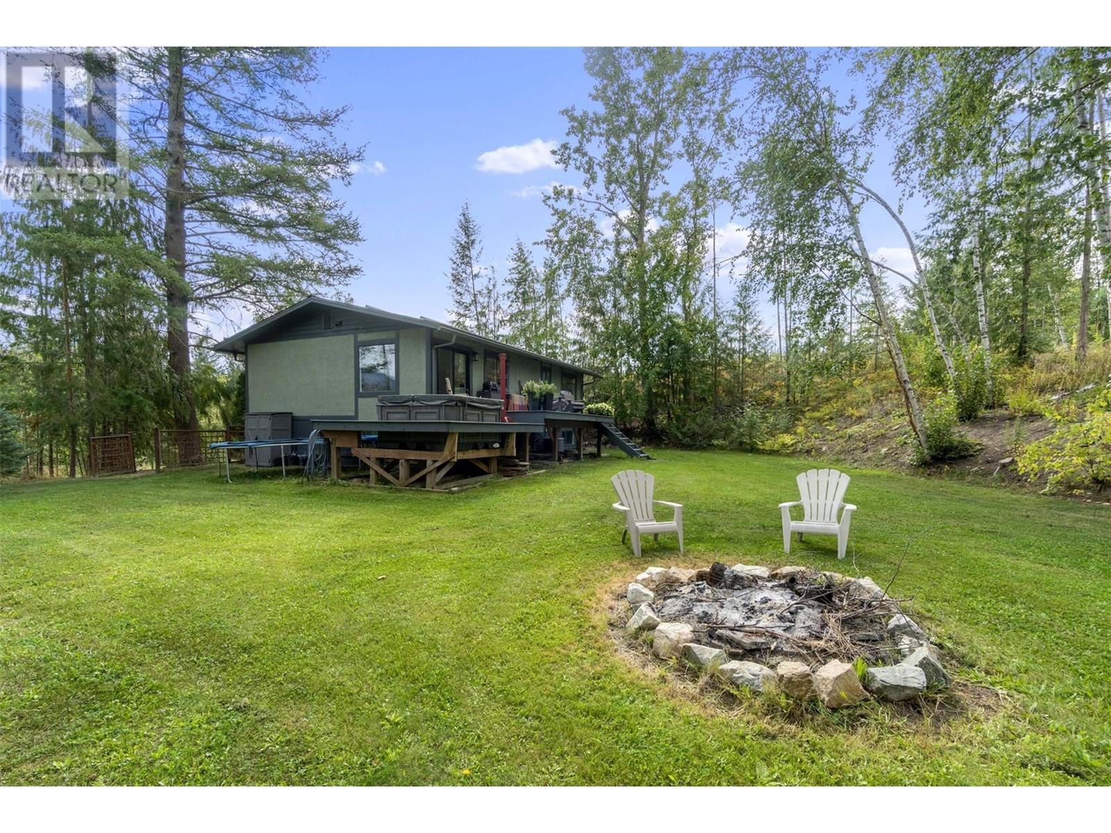 4451 42 Street NW Salmon Arm