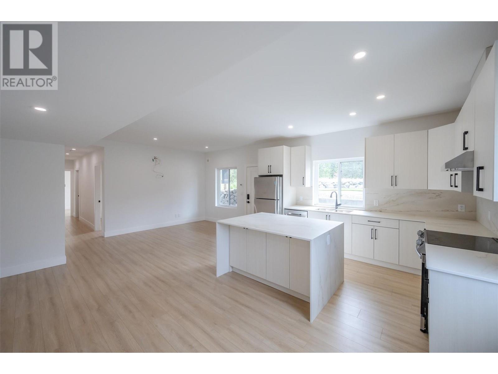 3304 Evergreen Drive, Penticton, British Columbia  V2A 9A9 - Photo 68 - 10324213