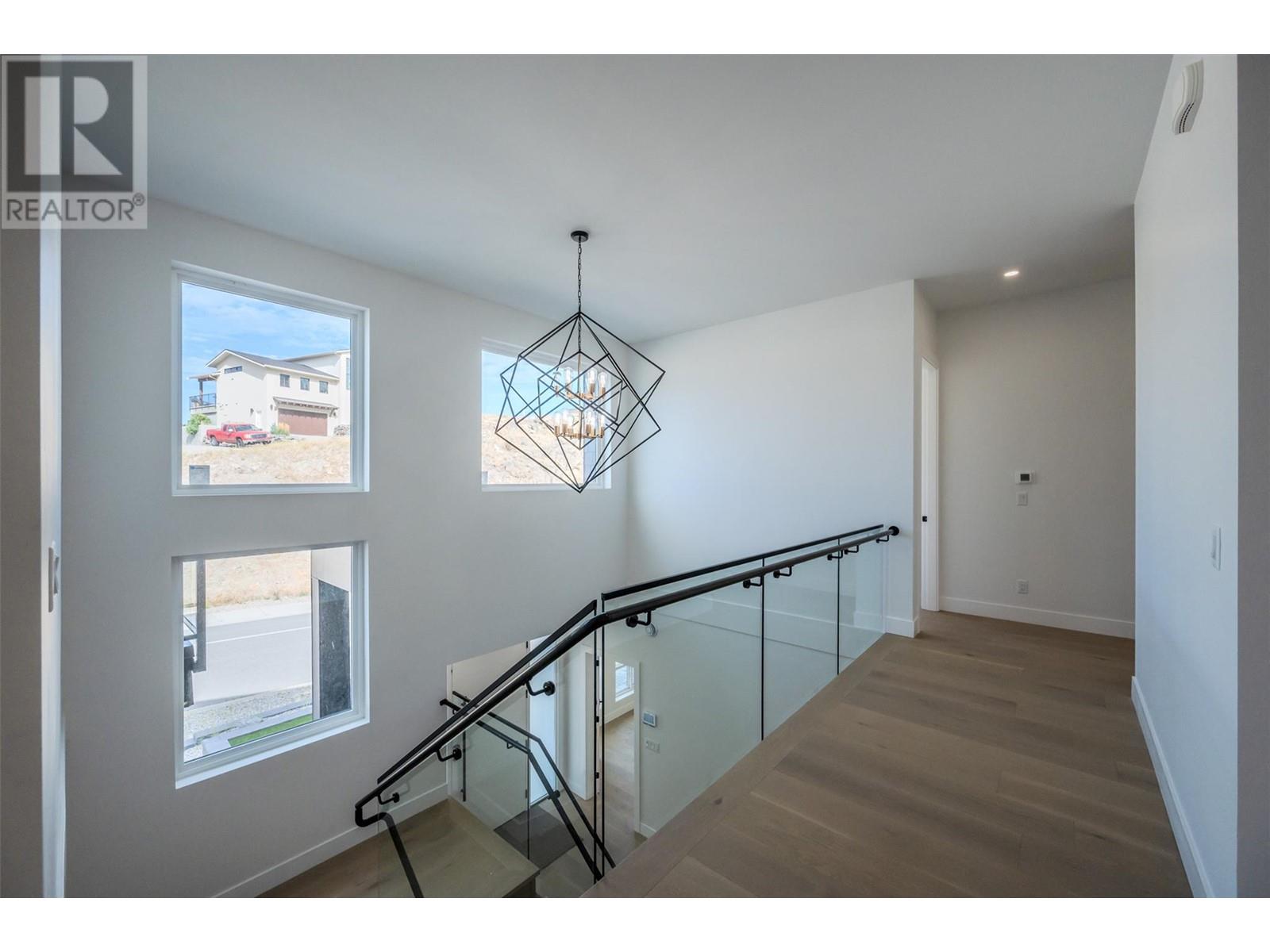 3304 EVERGREEN Drive Penticton