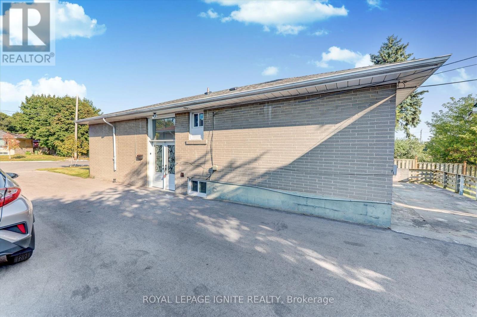 48 Milford Haven Drive, Toronto (Morningside), Ontario  M1G 3C8 - Photo 8 - E9351406