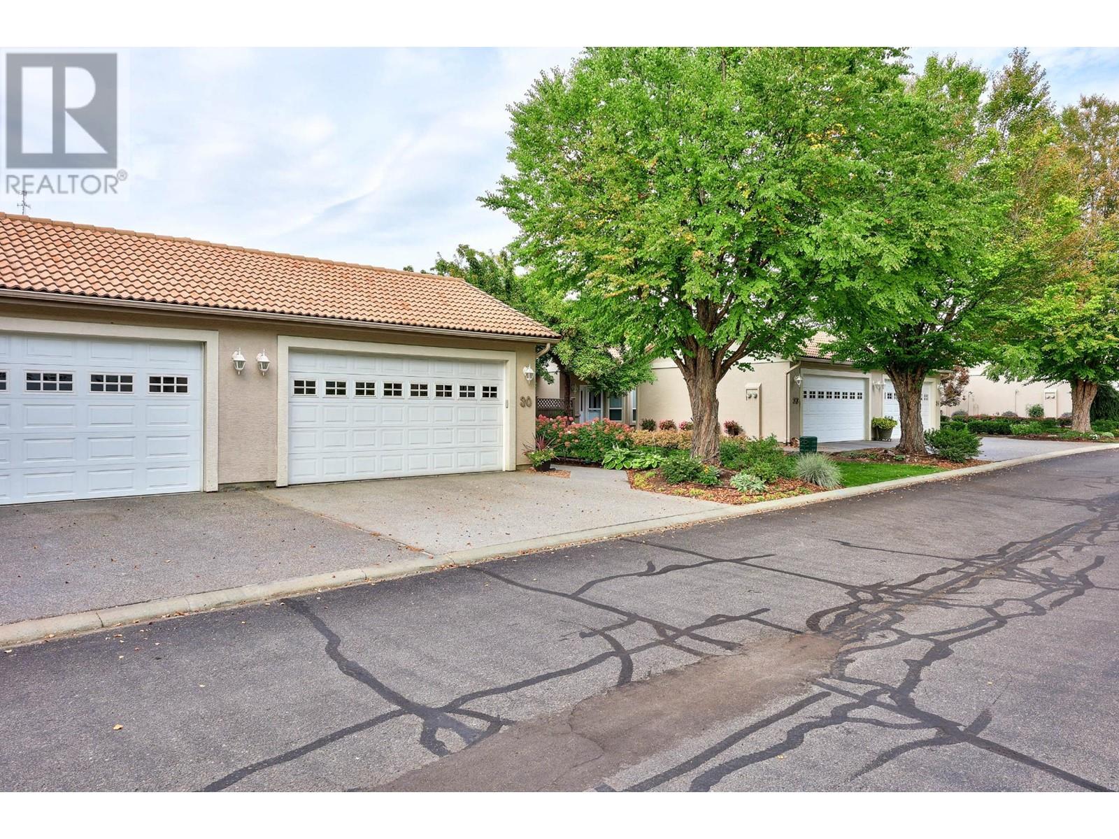 30-650 Harrington Rd, Kamloops, British Columbia  V2B 6T7 - Photo 2 - 180911