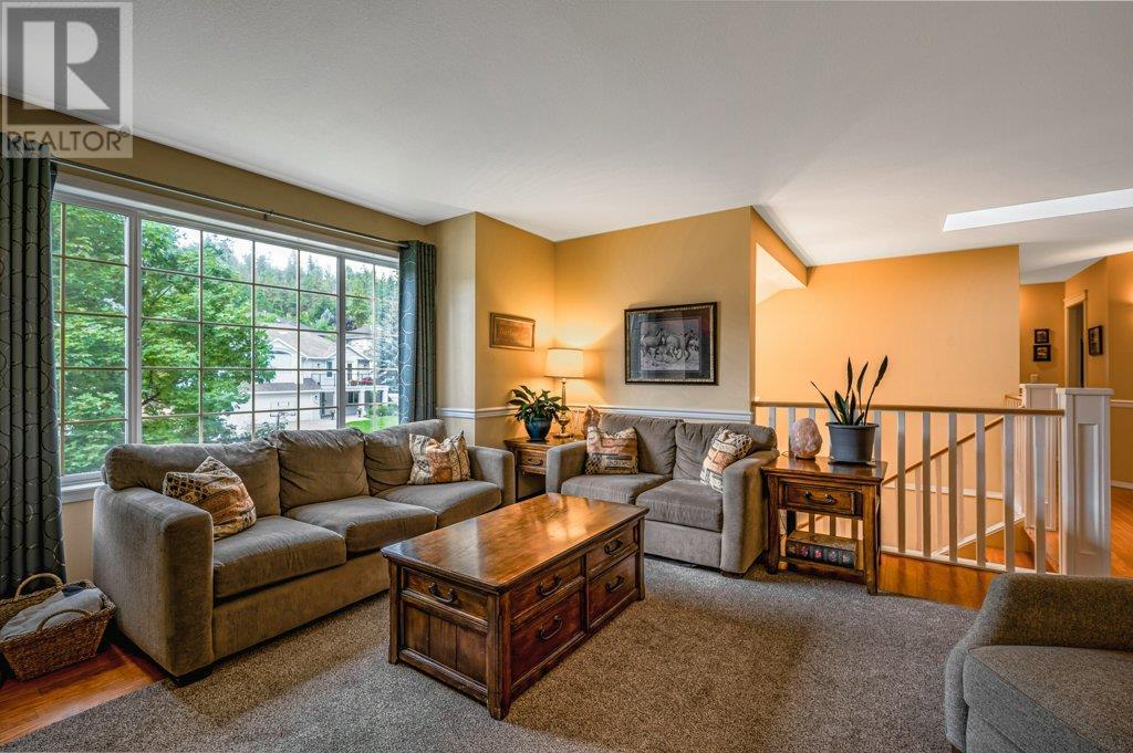 373 Rio Drive S, Kelowna, British Columbia  V1V 2L2 - Photo 3 - 10322966