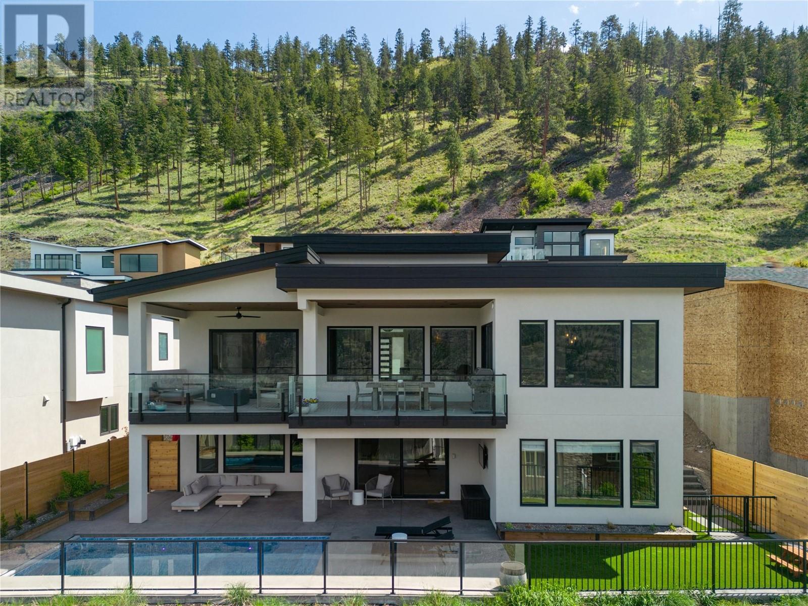 530 Clifton Court Kelowna