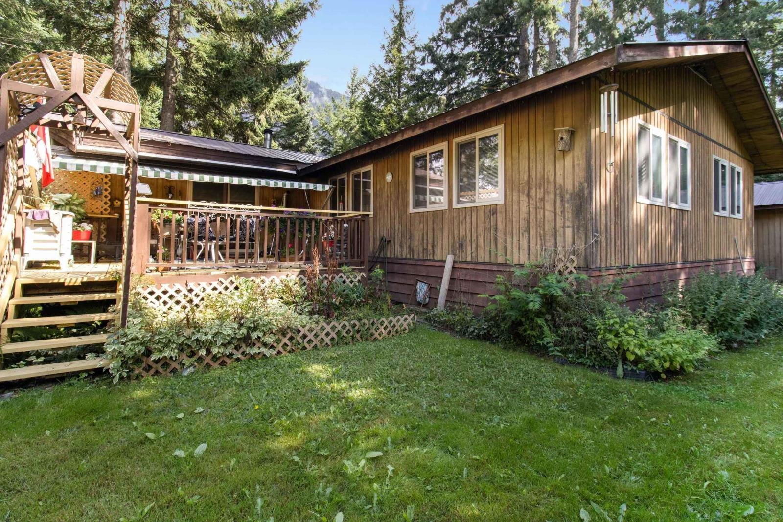 71767 Meadow Road, Hope, British Columbia  V0X 1L5 - Photo 6 - R2925632