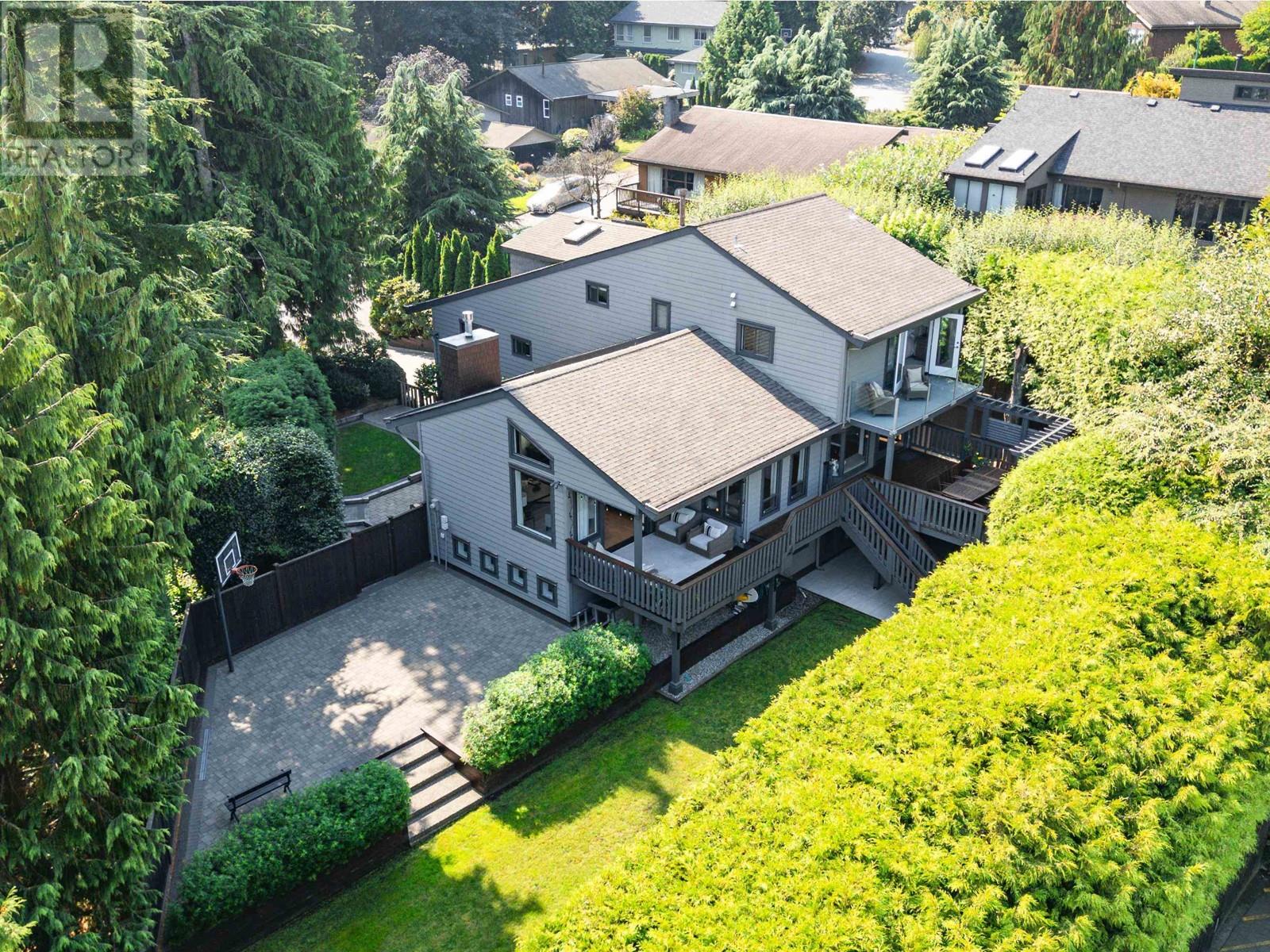 4254 GOLF DRIVE, north vancouver, British Columbia