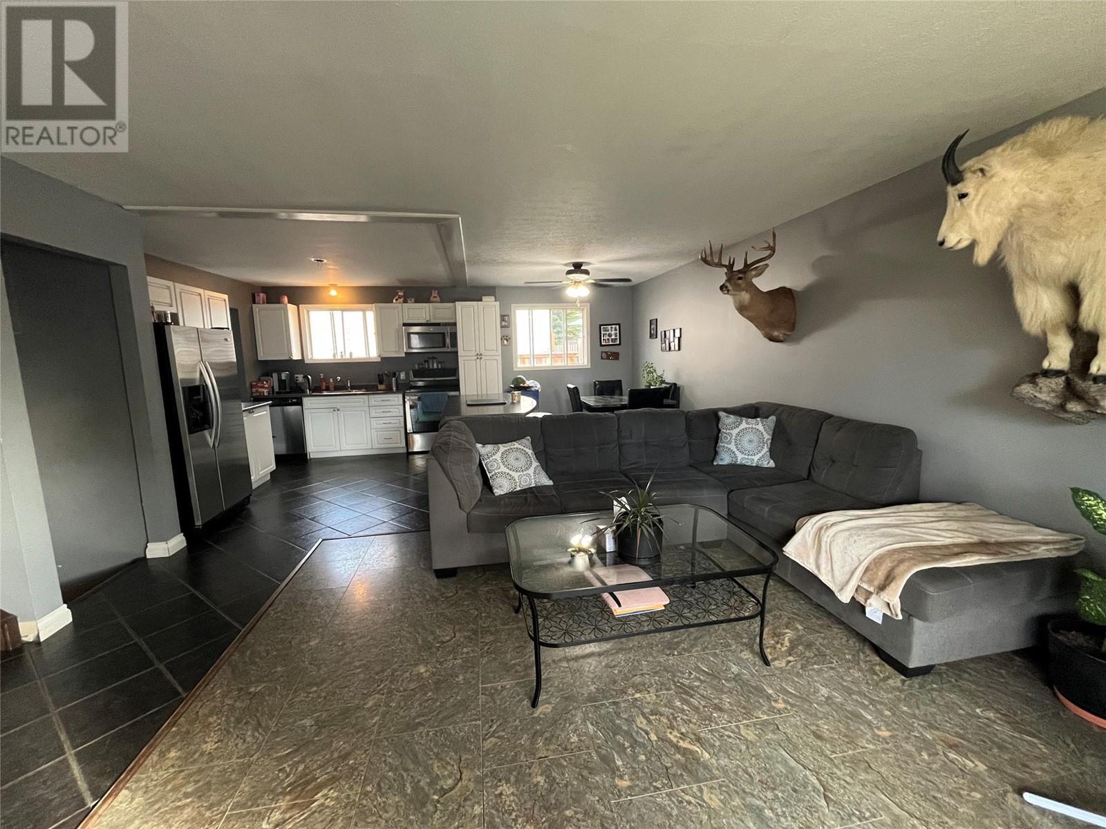 76 SUKUNKA Place Tumbler Ridge