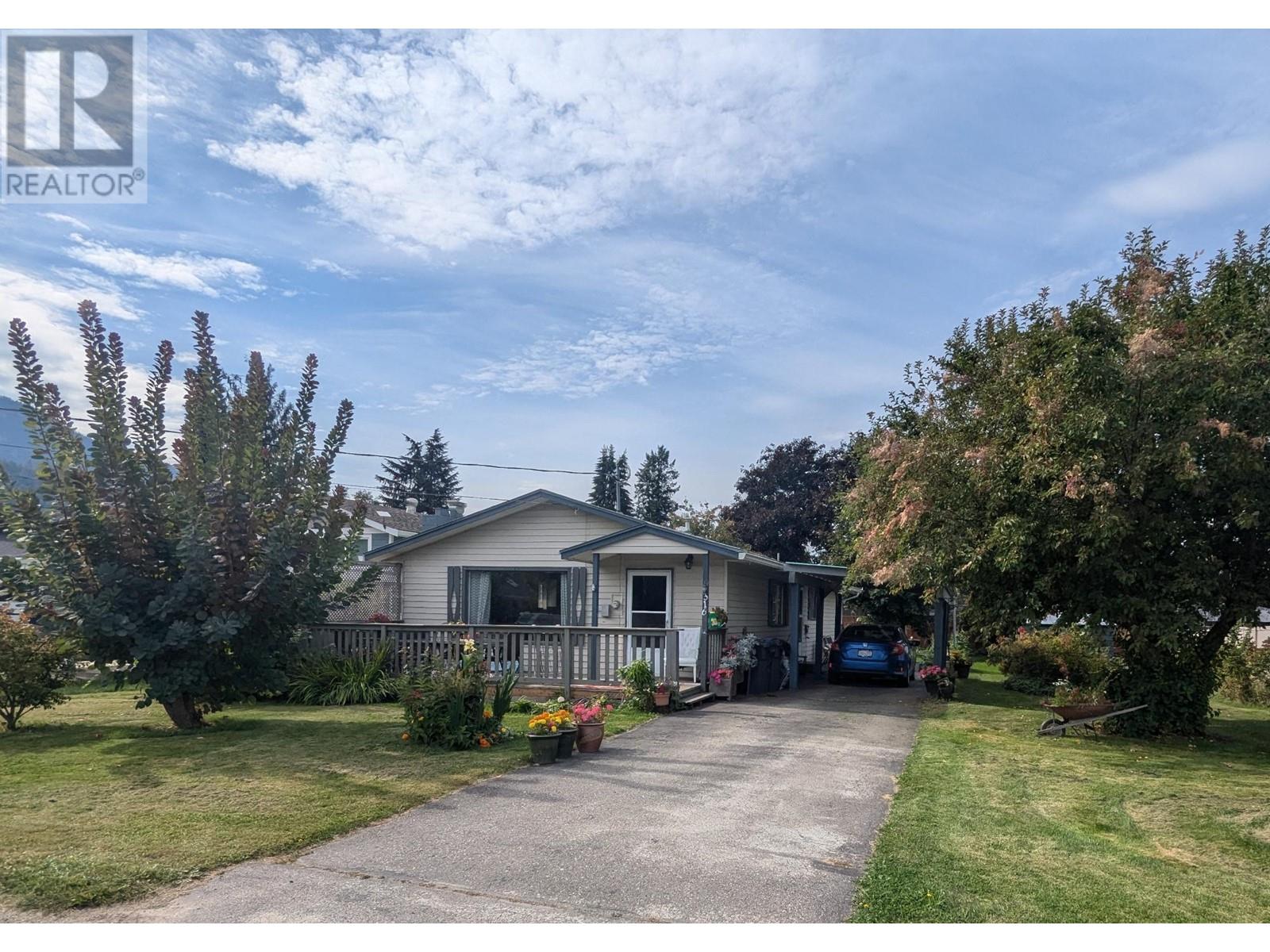 316 ASPEN DRIVE, chase, British Columbia