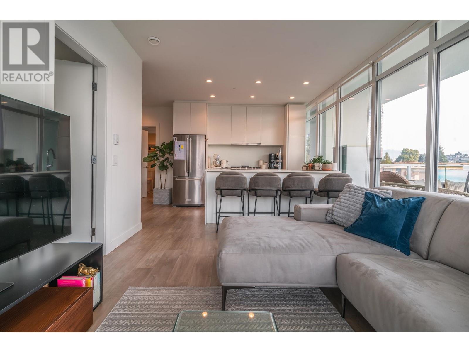 402 657 Whiting Way, Coquitlam, British Columbia  V3J 0J6 - Photo 4 - R2925893