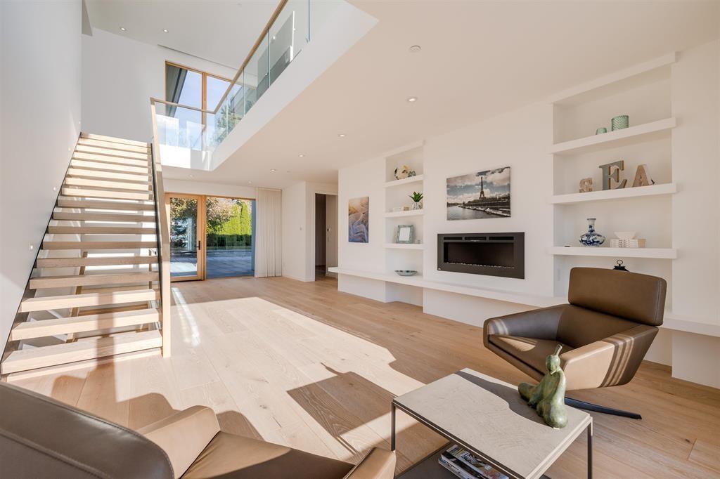 Property at 15493 ROYAL AVENUE image 3