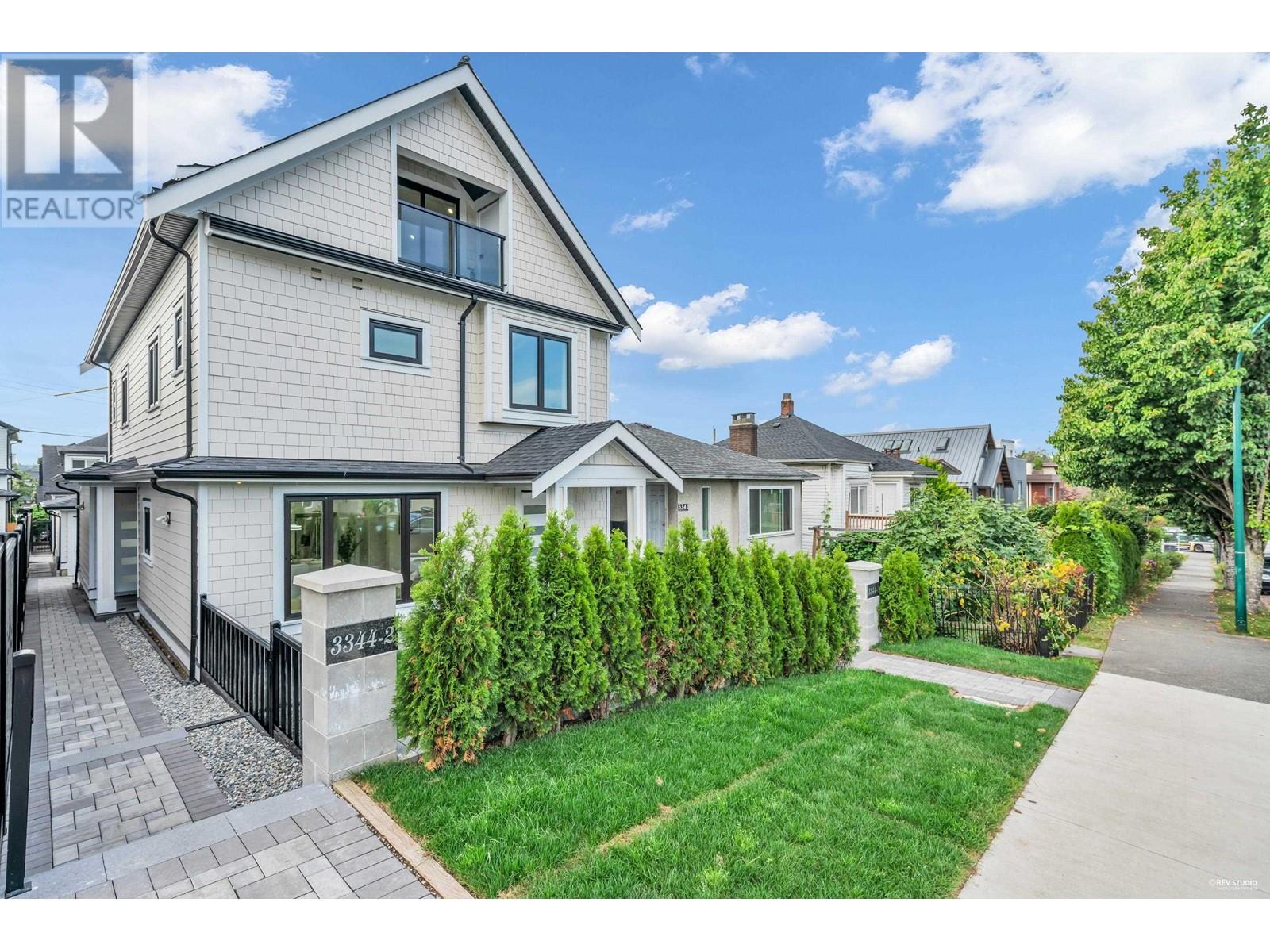 2 3344 ADANAC STREET, vancouver, British Columbia